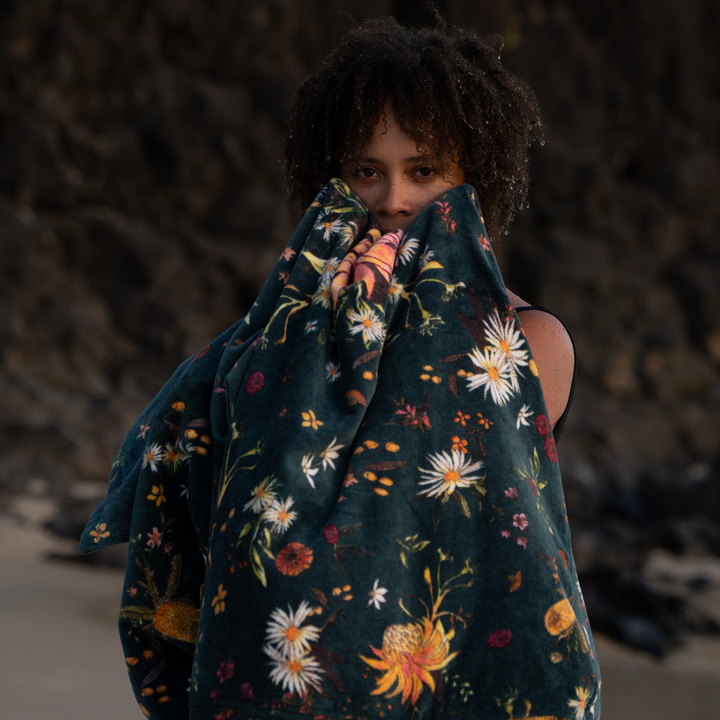 Velour hooded surf poncho Green