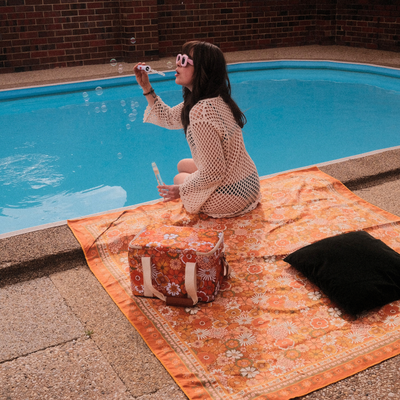 Bubble retro photoshoot coolerbag towel