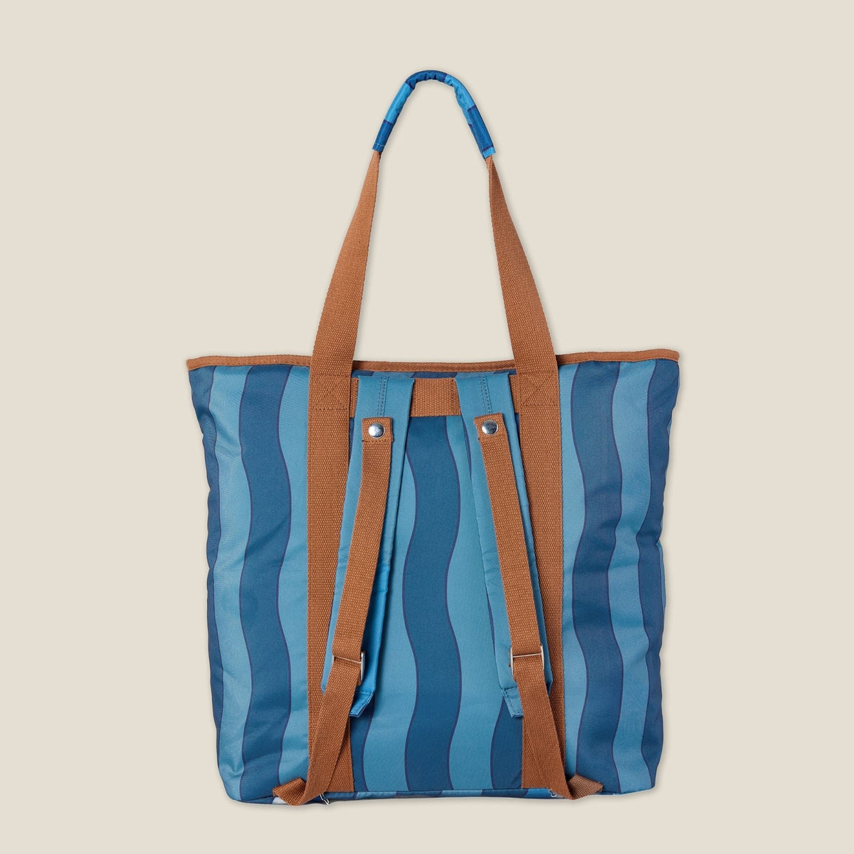 Jagger Tidal beach tote bag, two-tone blue wavy stripe, back view showing backpack straps